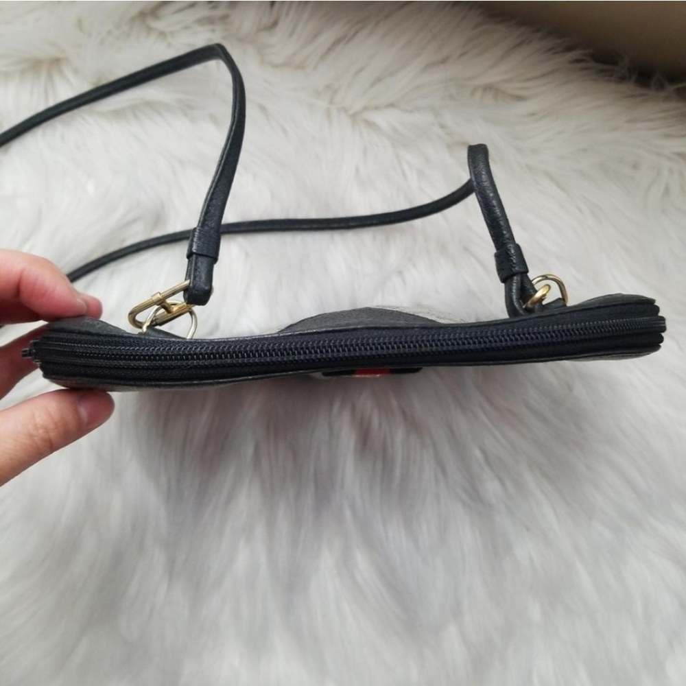 Authentic Vintage Gucci Crossbody Clutch Bag - Picture 9 of 11